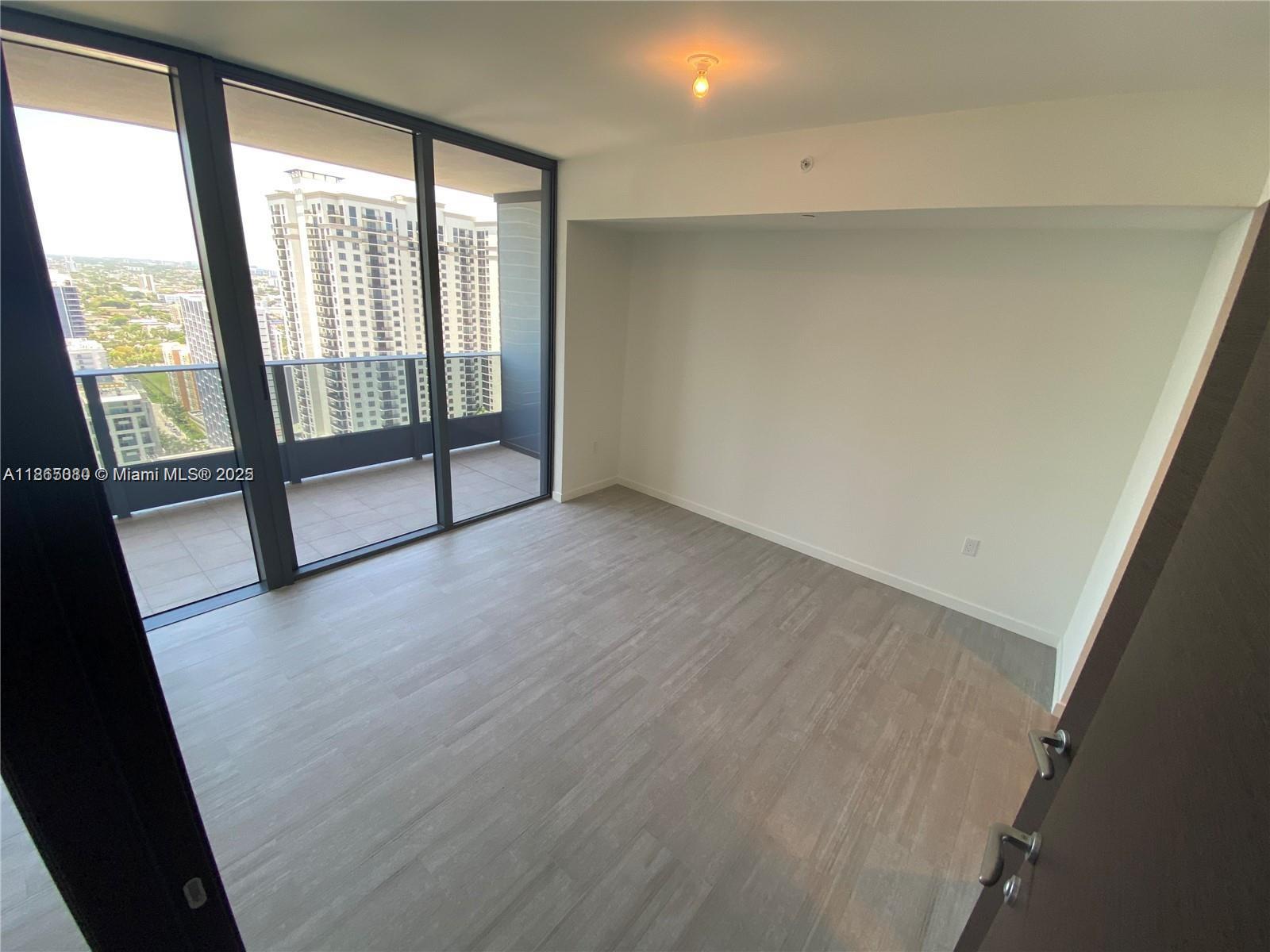 1000 Brickell Plz 3010 Property Photo 7