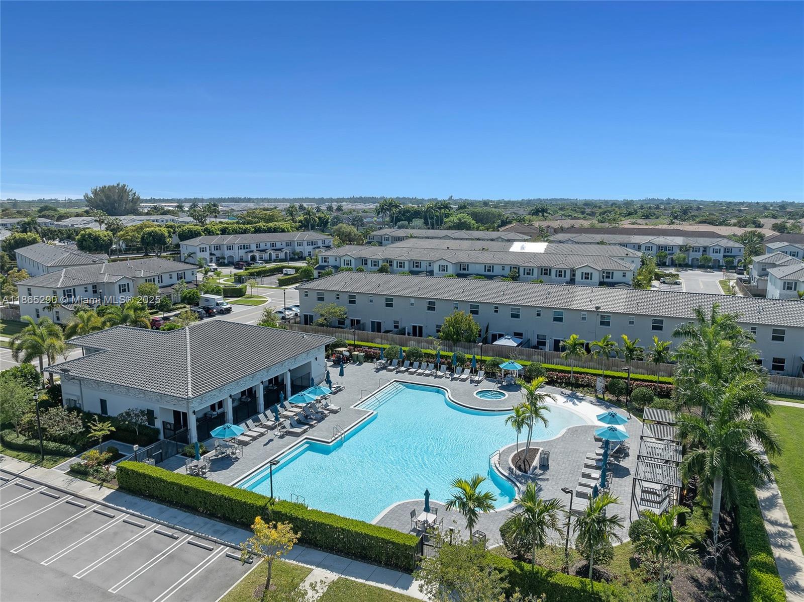 2608 Se 11th Ct 2608 Property Photo 6