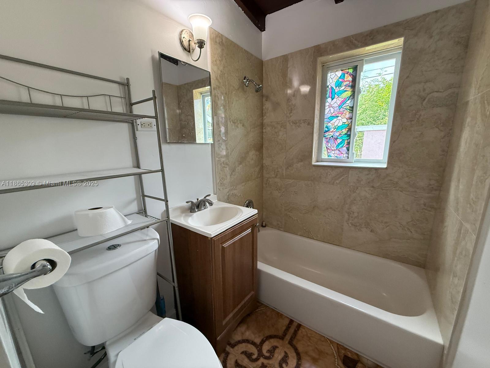 381 Nw 16th St 0 Property Photo 11