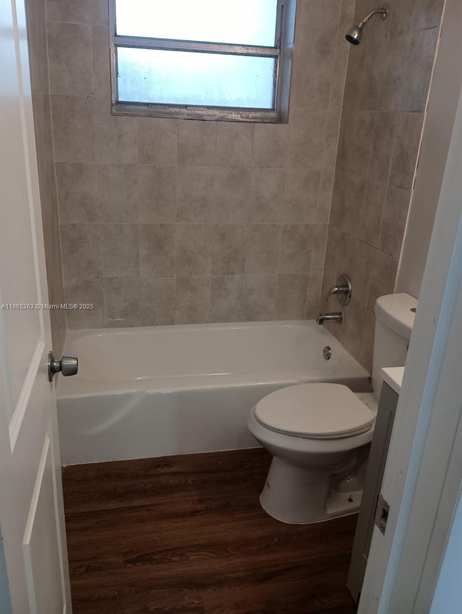 1140 Nw 9th St 1140 Property Photo 10