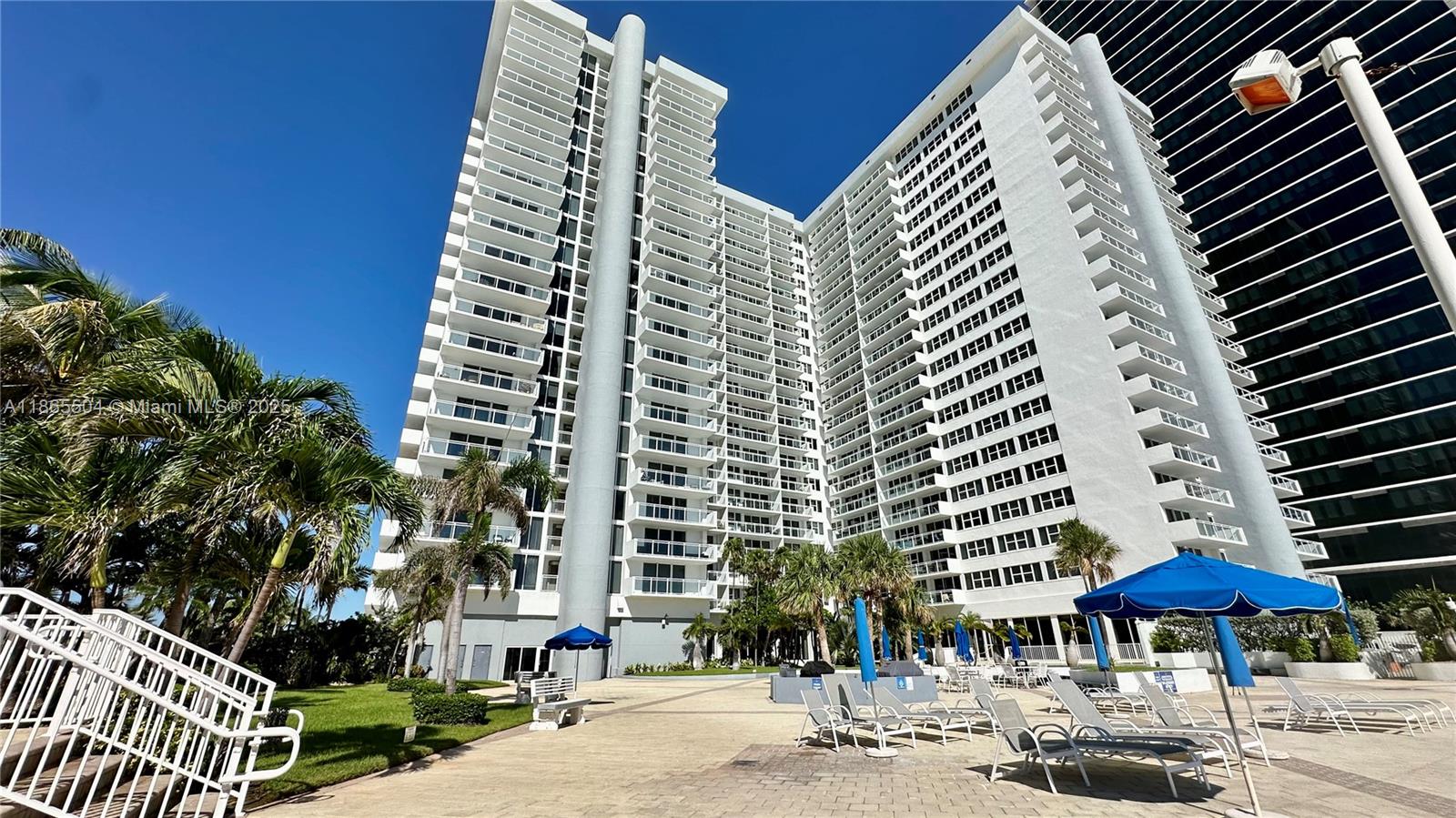 2030 S Ocean Dr 1022 Property Photo 2