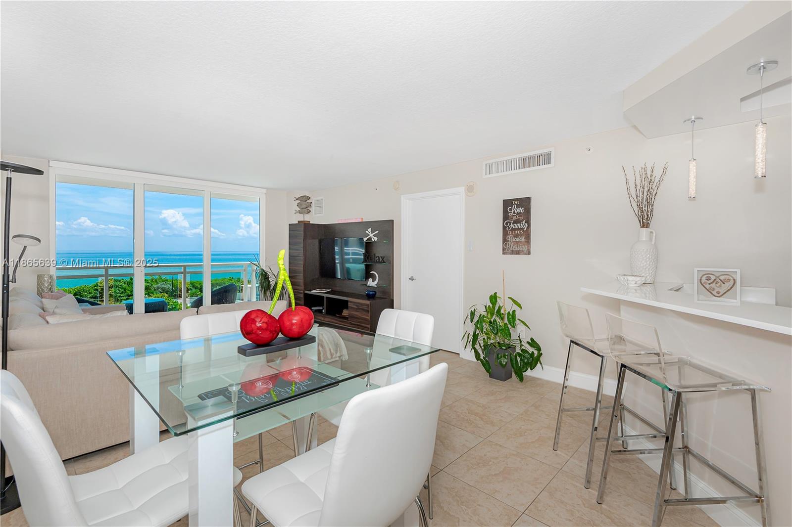 6917 Collins Ave 511 Property Photo 18