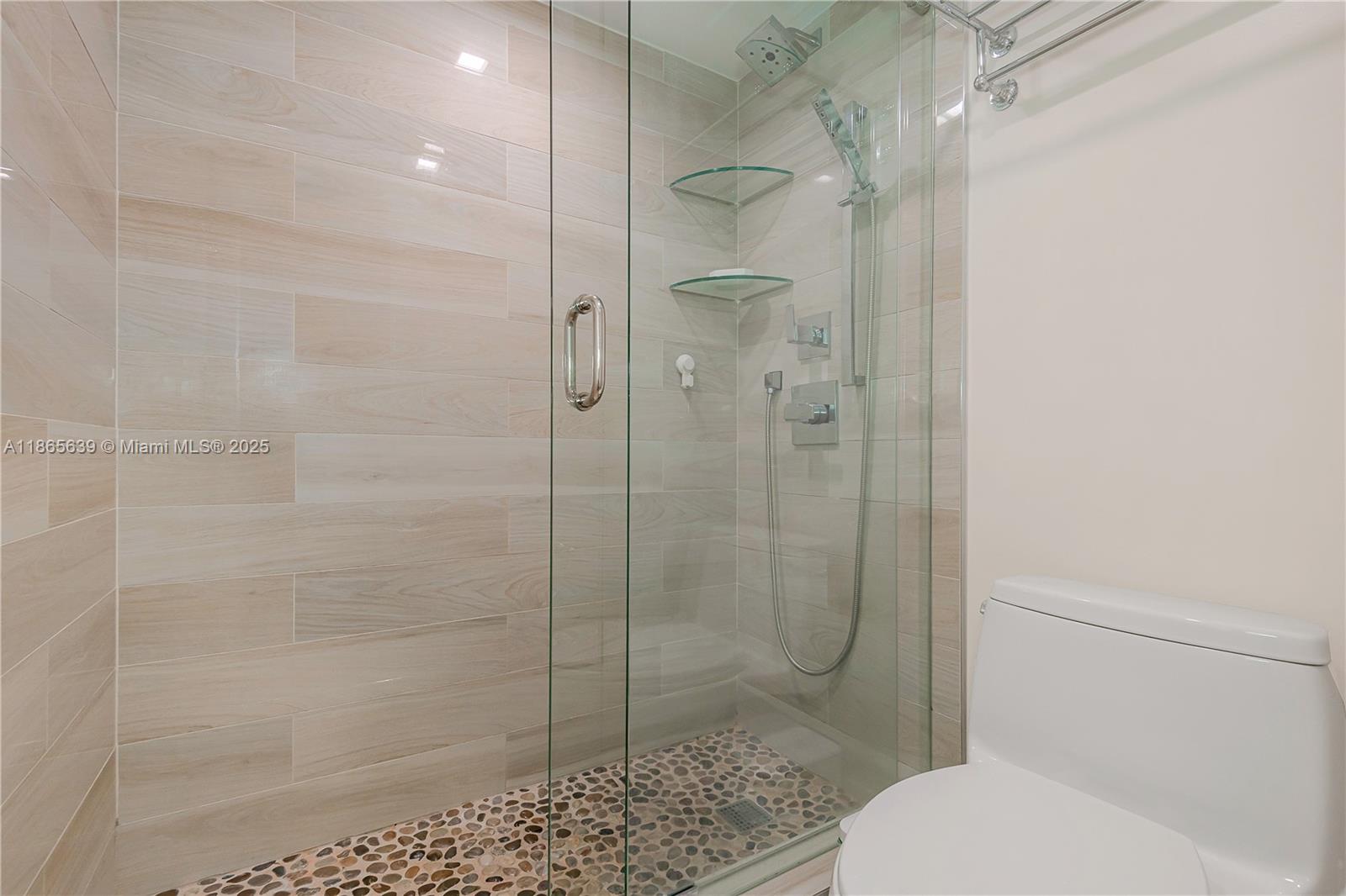 6917 Collins Ave 511 Property Photo 23
