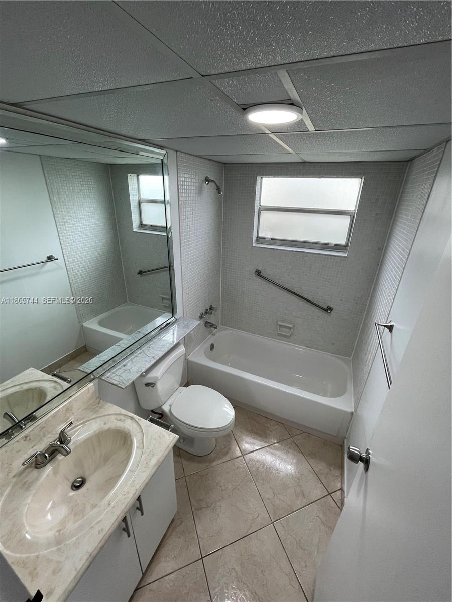101 Brittany C Property Photo 8