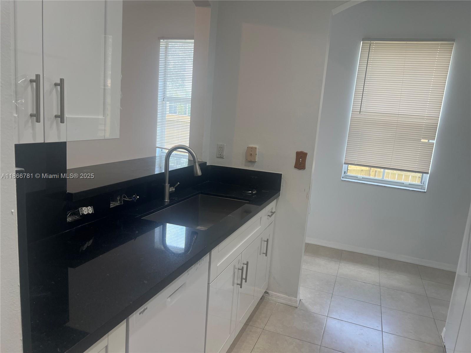 4287 Ne 9th St Property Photo 12