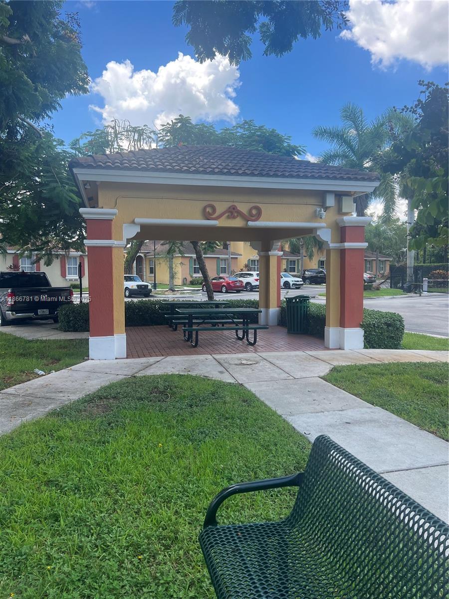 4287 Ne 9th St Property Photo 22