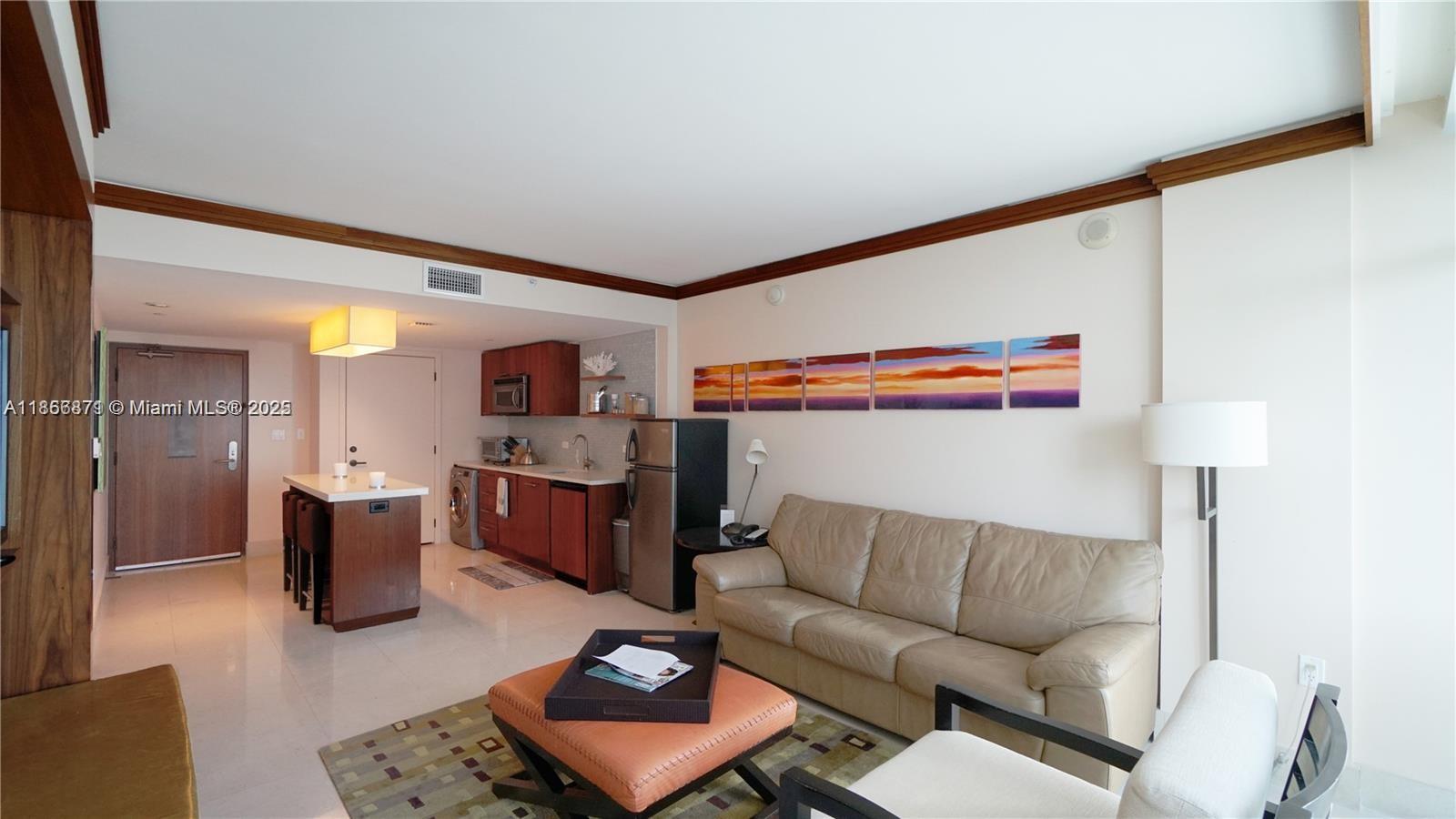 6801 Collins Ave 710 Property Photo 7