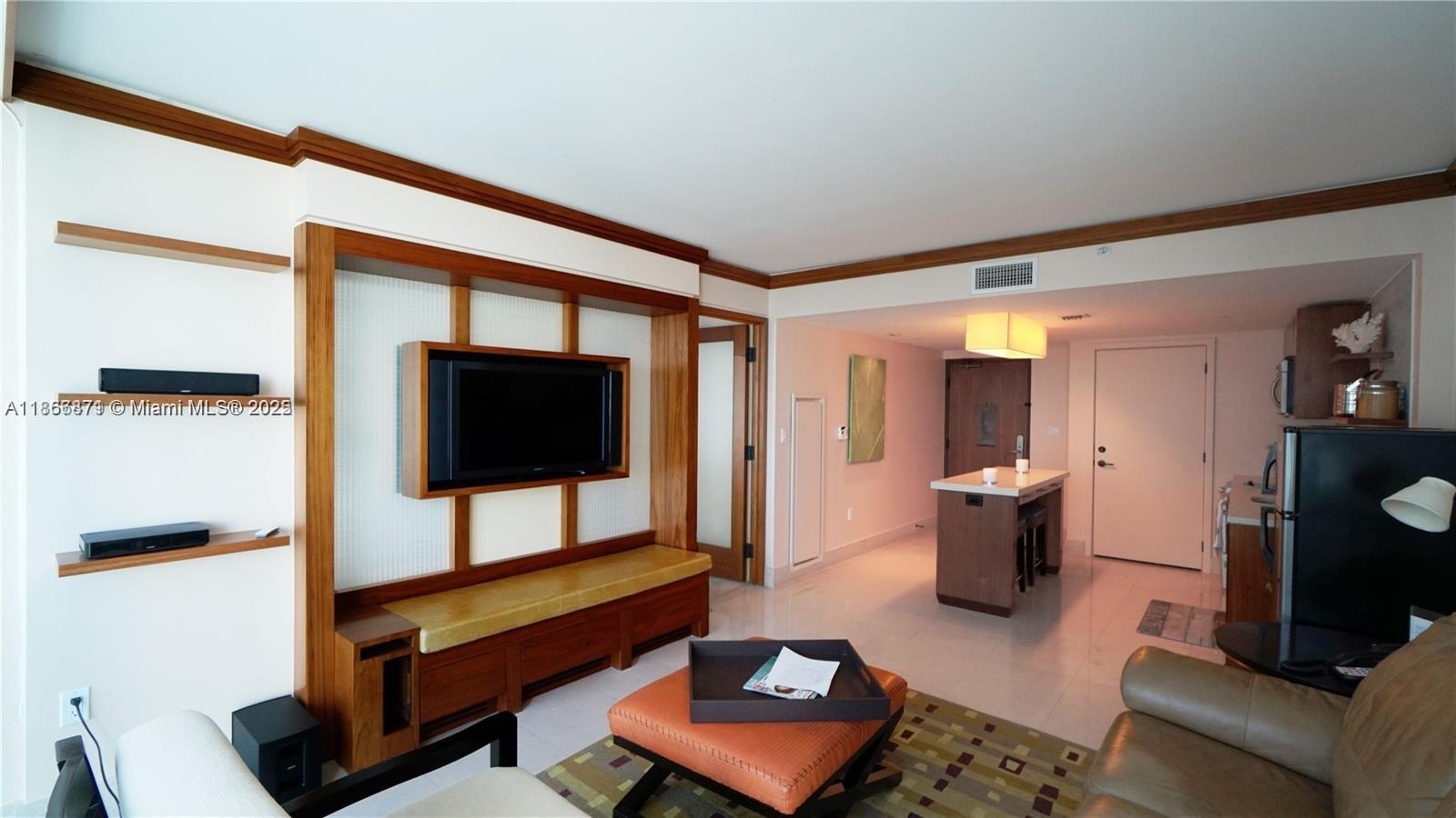 6801 Collins Ave 710 Property Photo 10