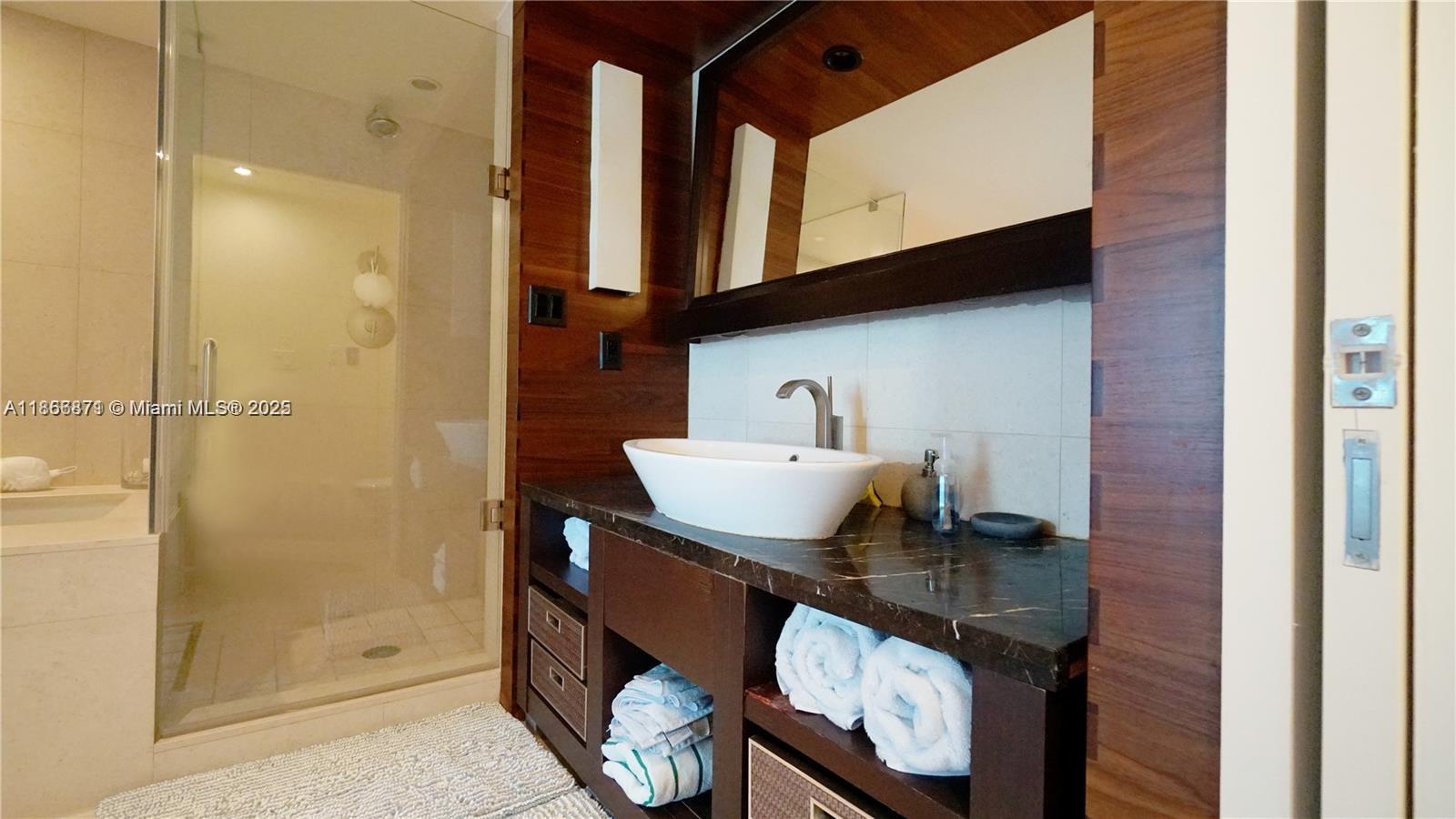 6801 Collins Ave 710 Property Photo 13