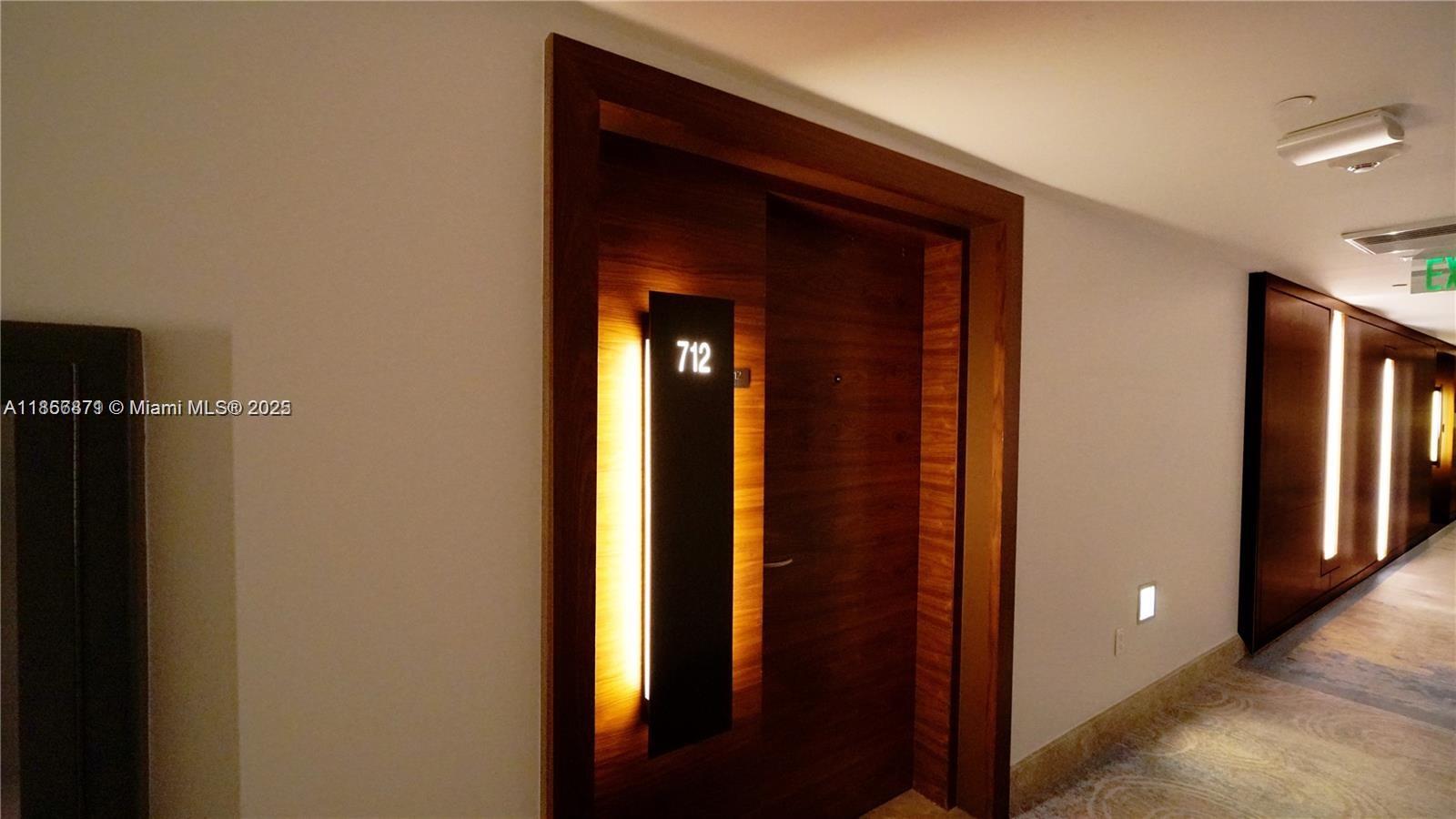 6801 Collins Ave 710 Property Photo 17