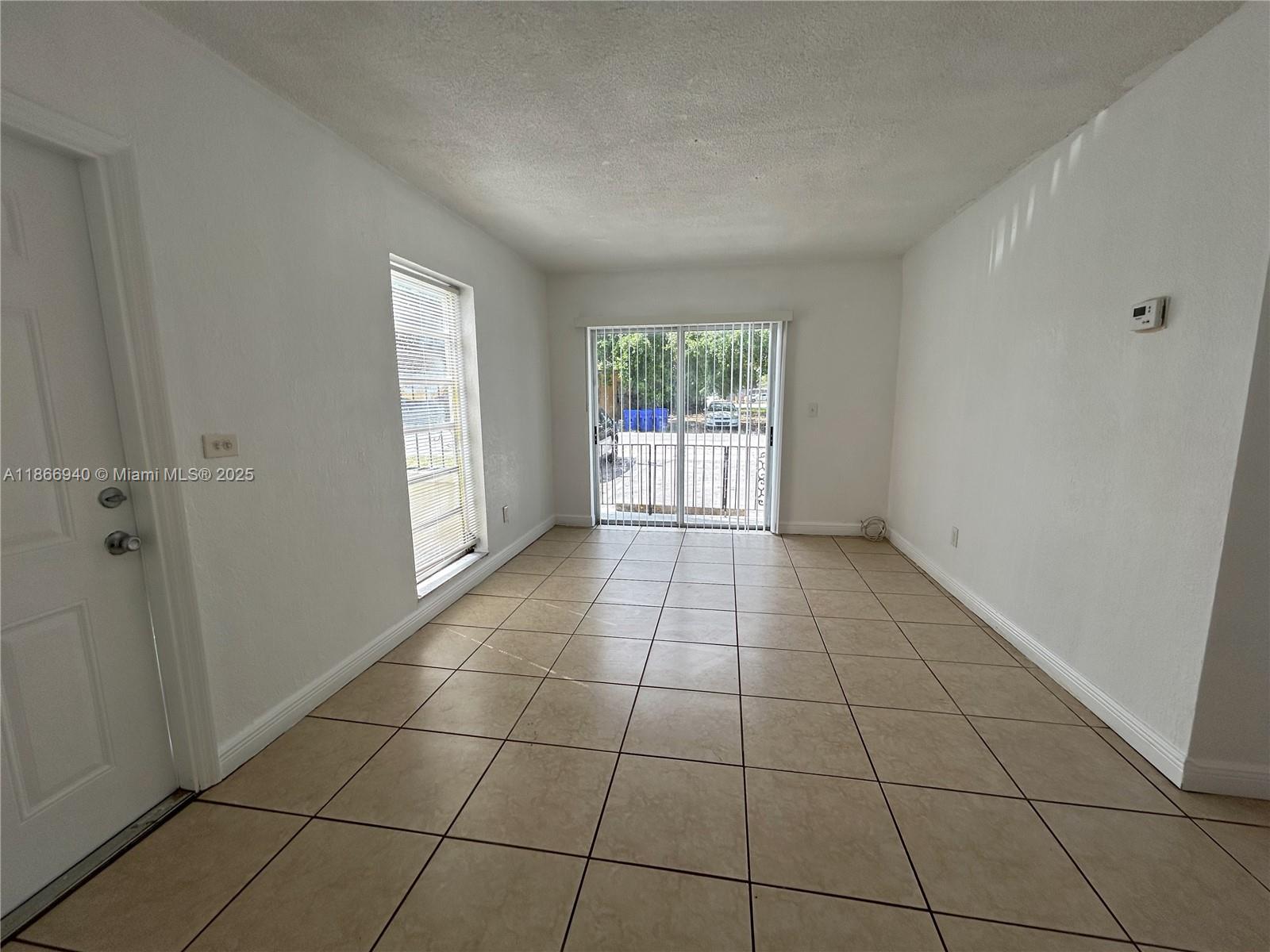 8287 Ne Miami Ct 101 Property Photo 6