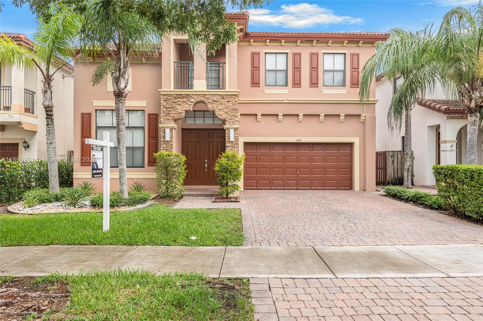 642 Se 37th Pl Property Photo 1