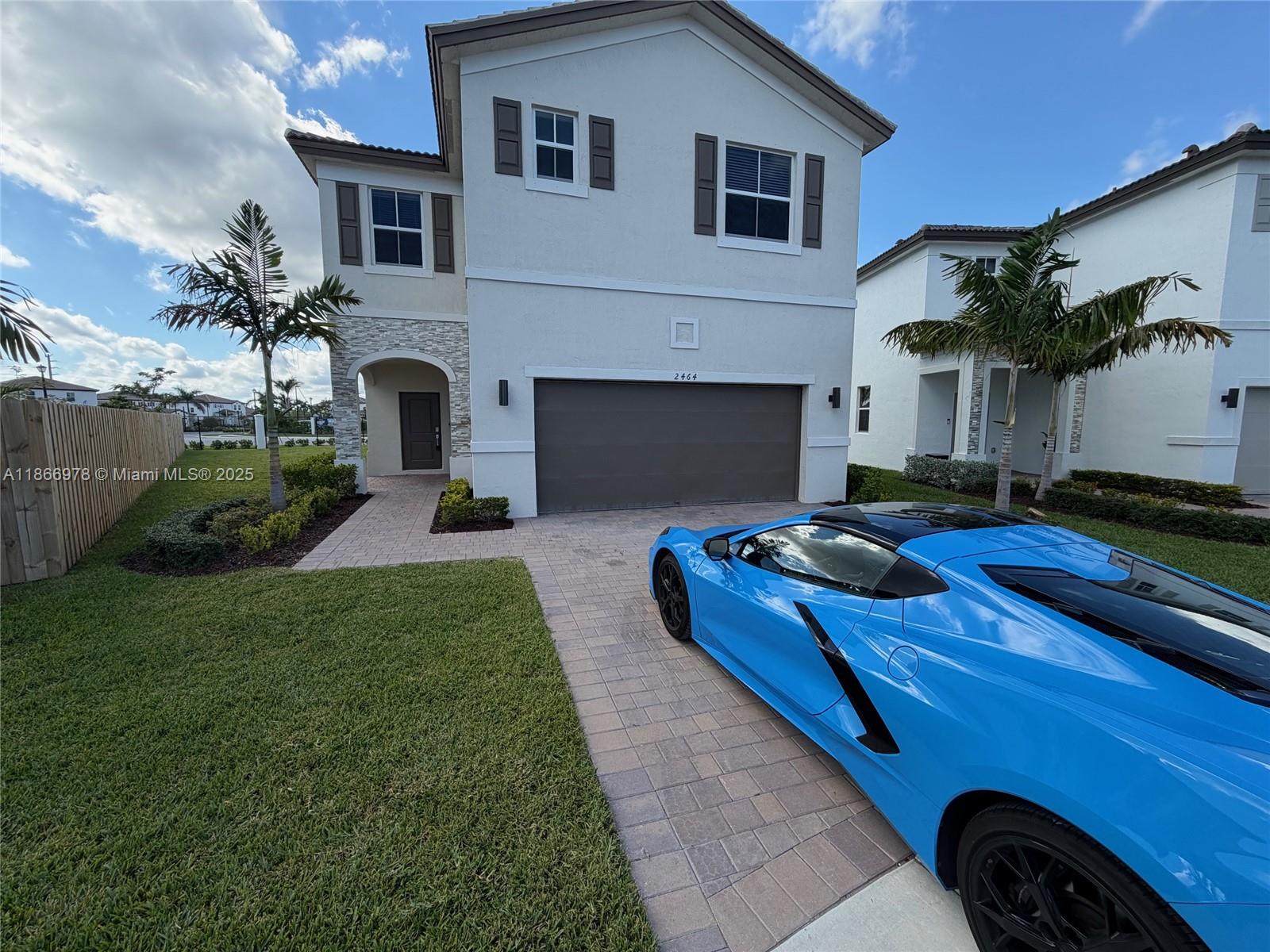 2464 Se 24 Ave 2464 Property Photo 1