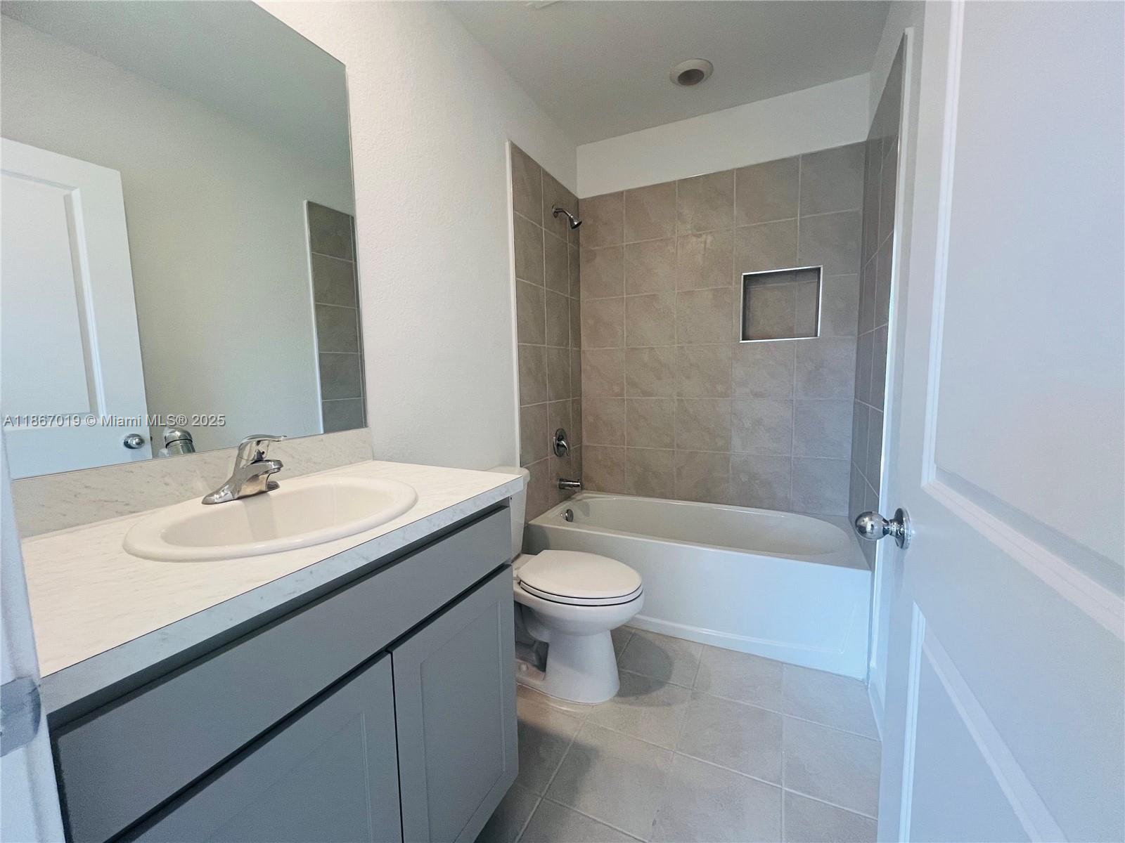 413 Ne 1st Dr 413 Property Photo 13