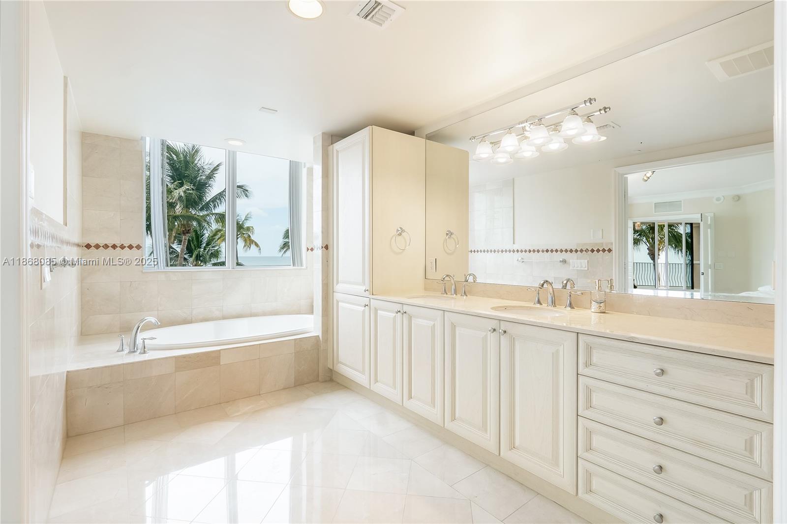 1460 S Ocean Blvd 304 Property Photo 33