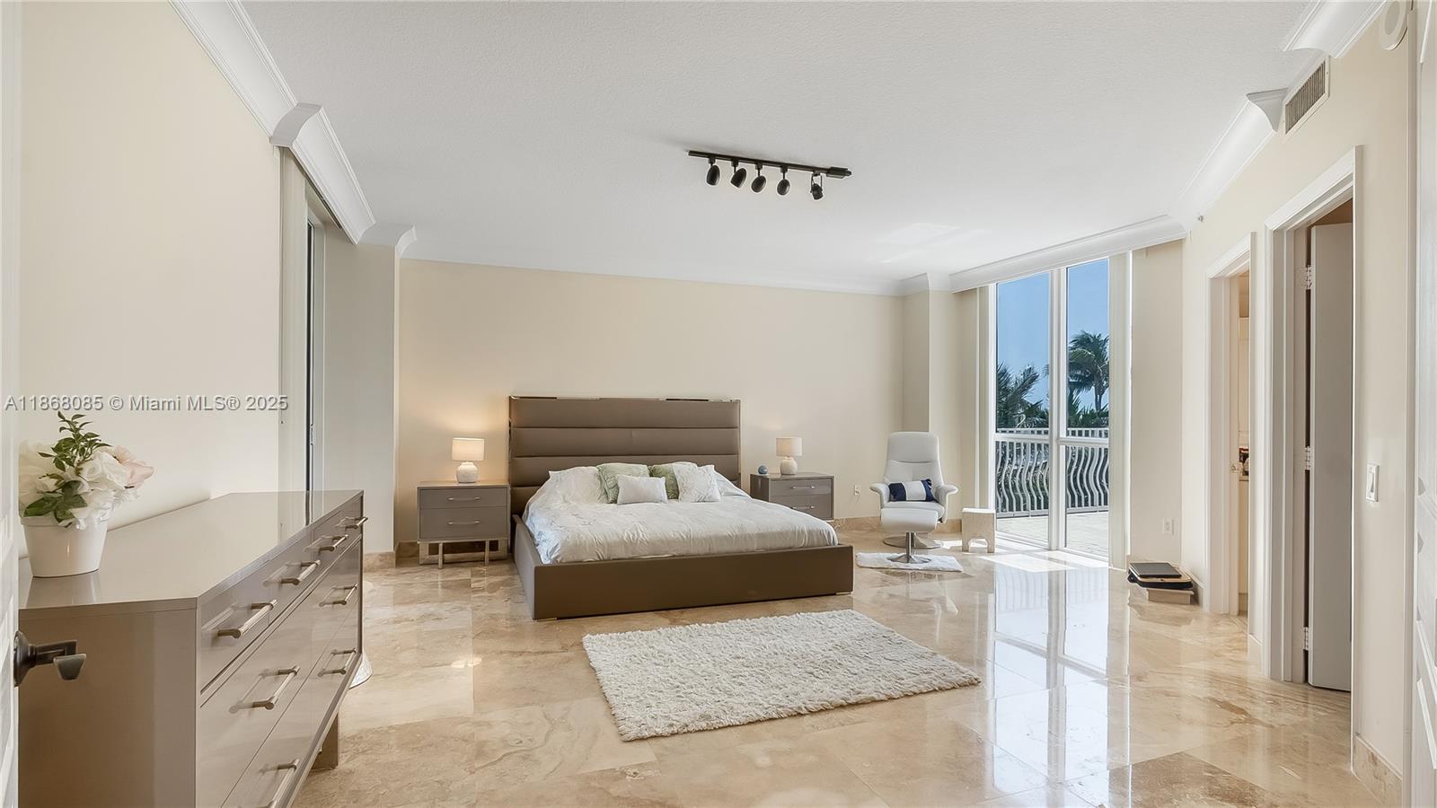 1460 S Ocean Blvd 304 Property Photo 54