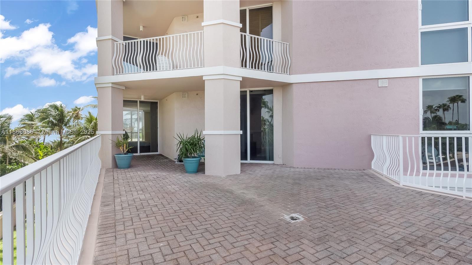 1460 S Ocean Blvd 304 Property Photo 84