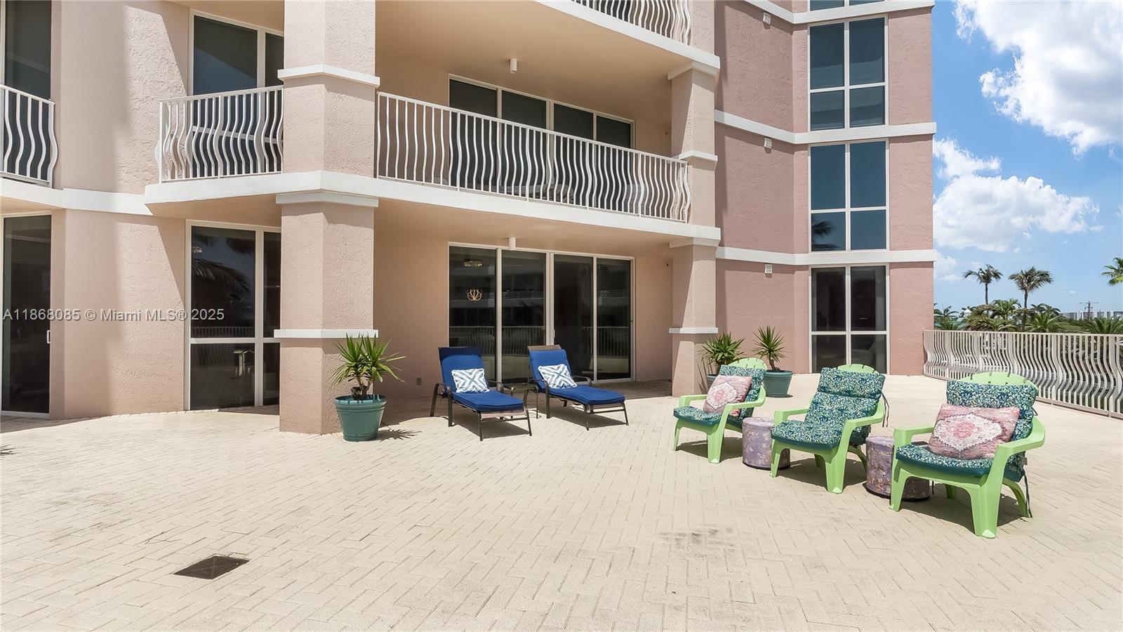 1460 S Ocean Blvd 304 Property Photo 88