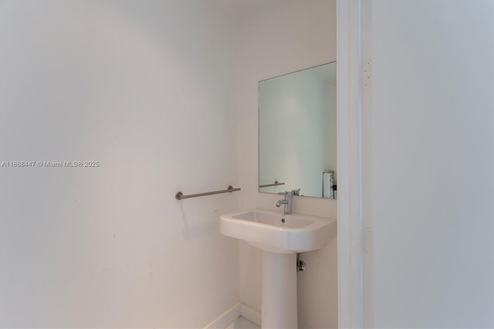 1040 Biscayne Blvd 3106 Property Photo 26