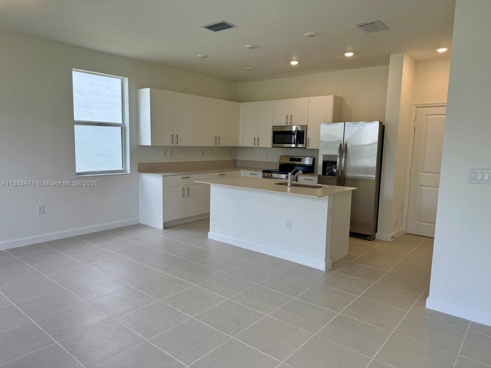 2659 Se 24th Dr Property Photo 3