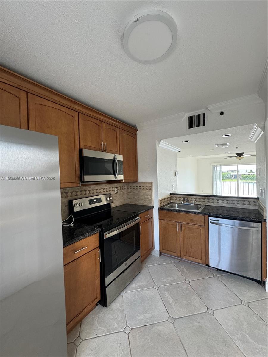 154 Riviera Cir 154 Property Photo 11