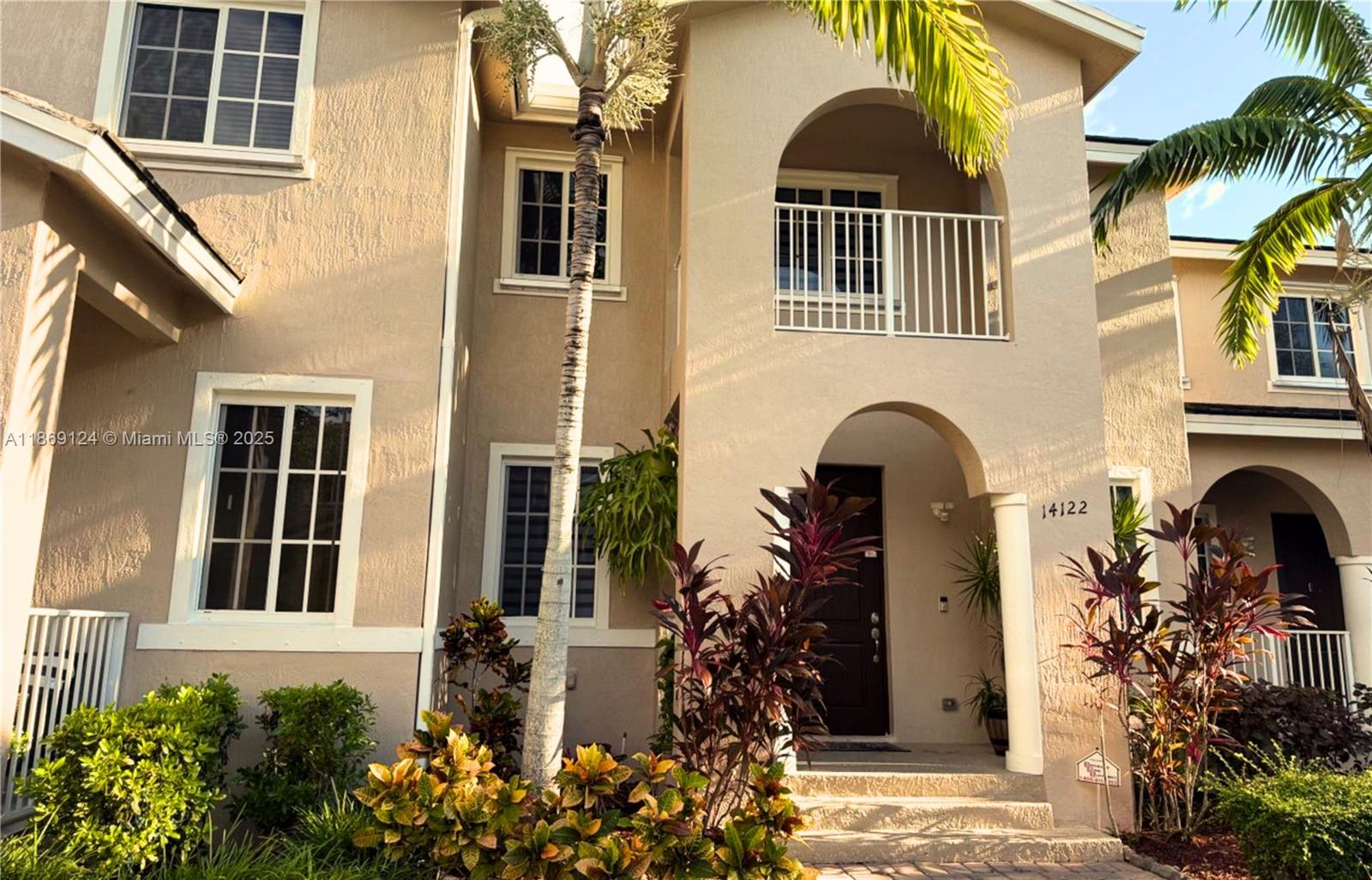 14122 SW 276th St Property Photo 1