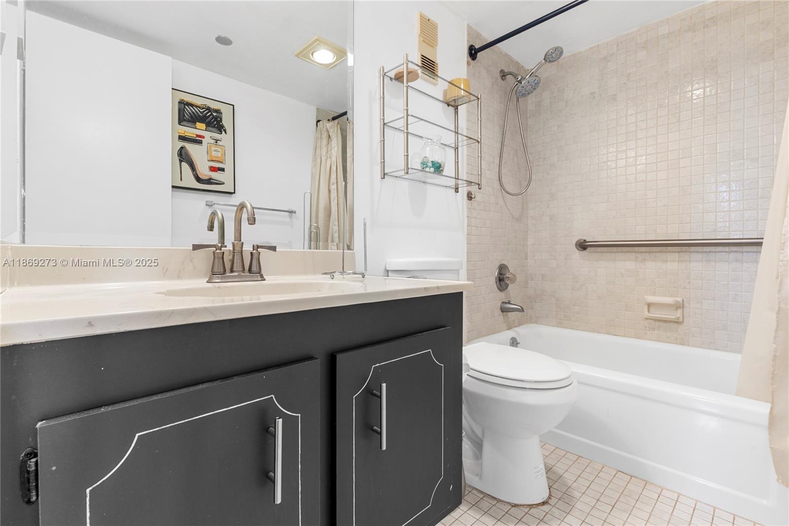 1000 Saint Charles Pl 319 Property Photo 16