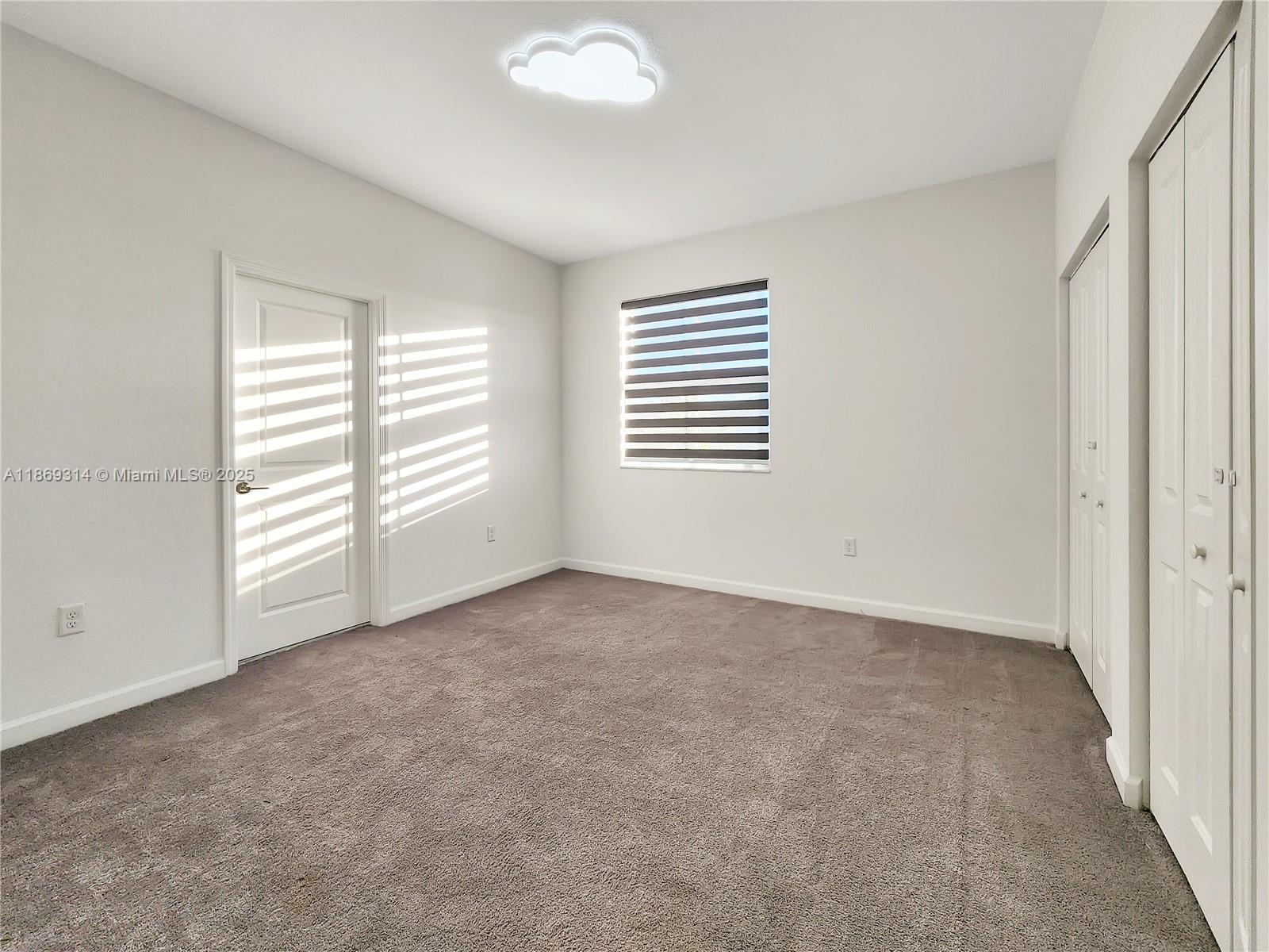 1401 Se 27th Ter Property Photo 11