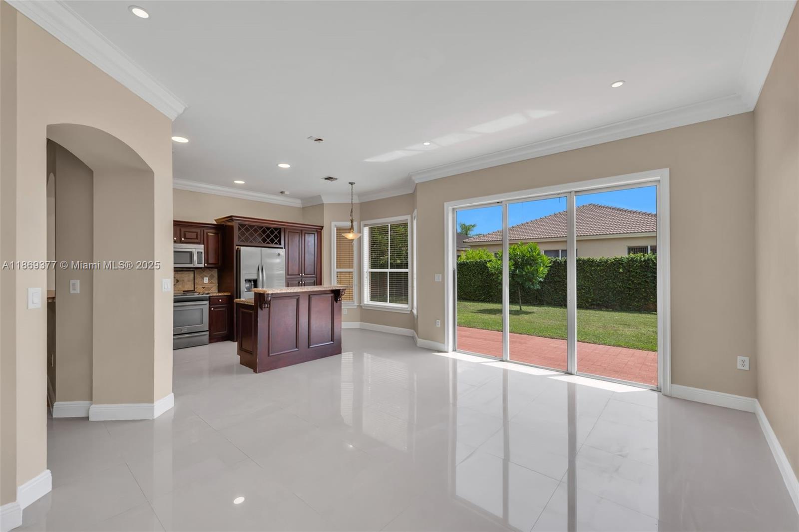 2014 Ne 4th Ct Property Photo 4