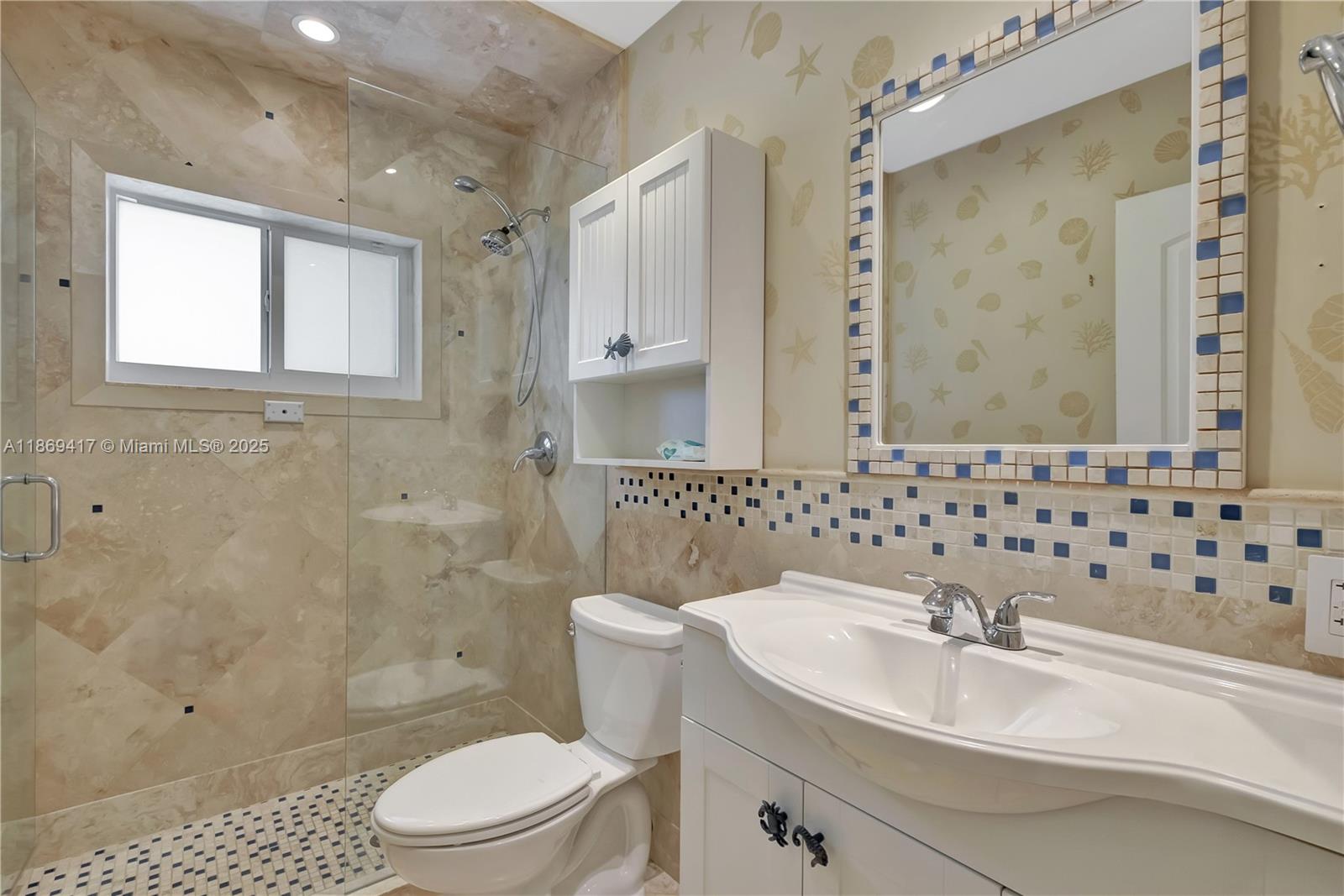 200 Harbor Dr Property Photo 20