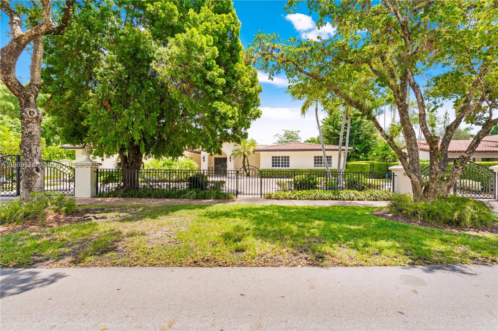 4001 Santa Maria St Property Photo 45