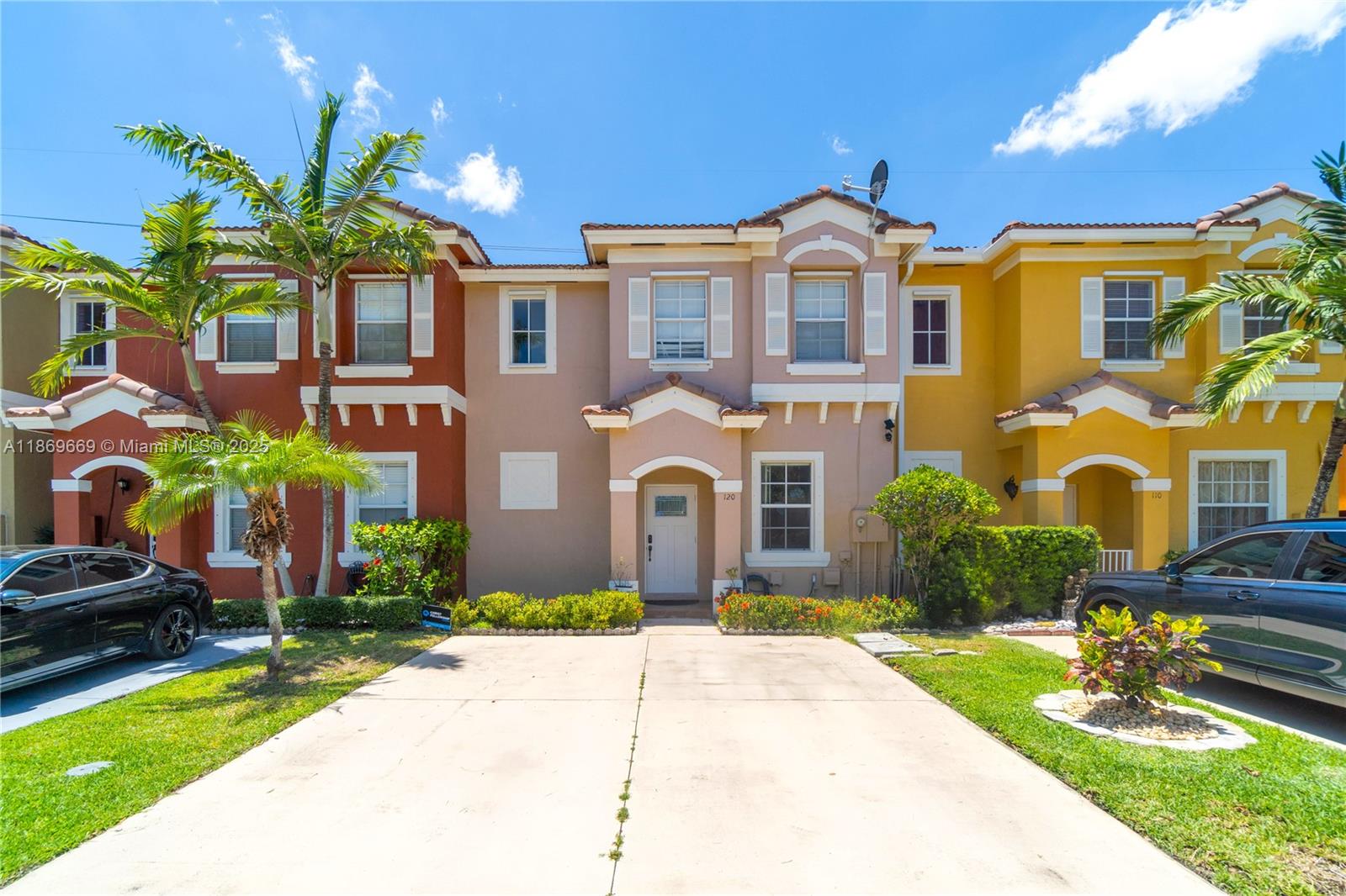 120 Se 6th Rd Property Photo 1