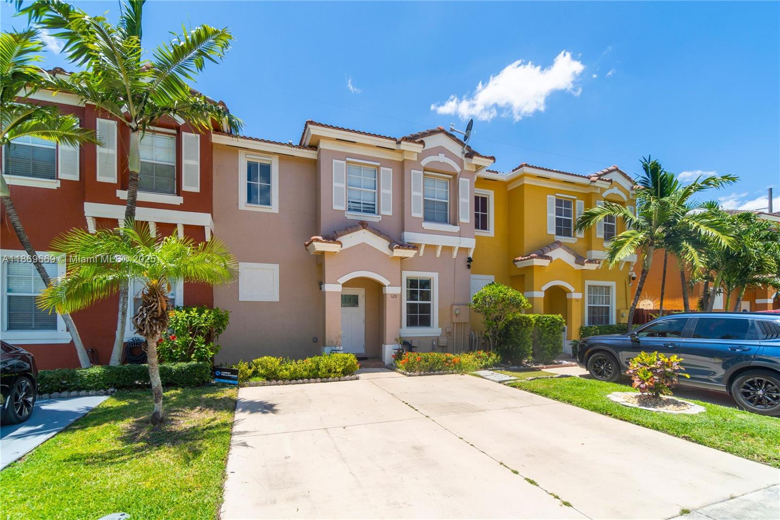 120 Se 6th Rd Property Photo 2