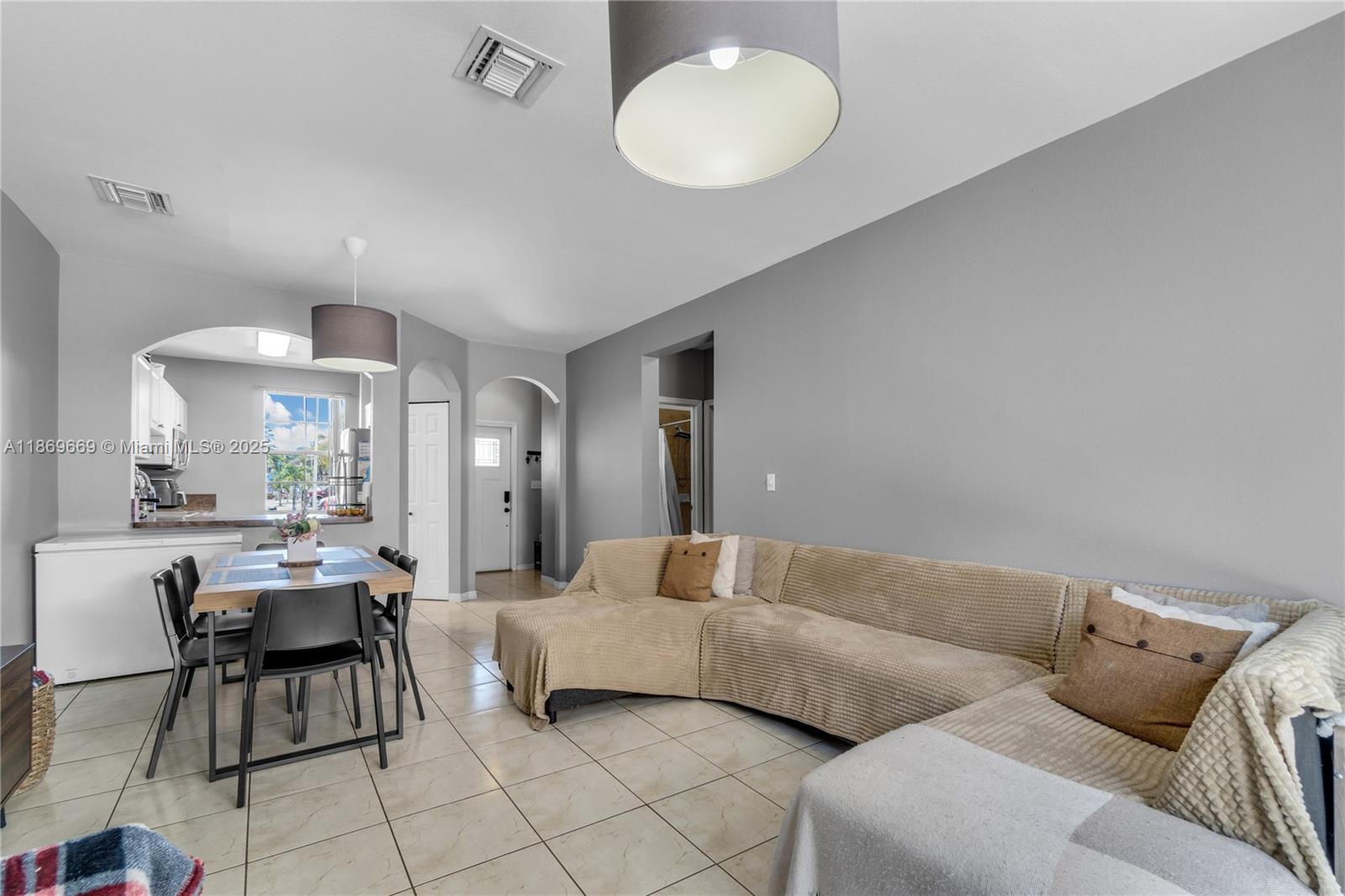 120 Se 6th Rd Property Photo 10