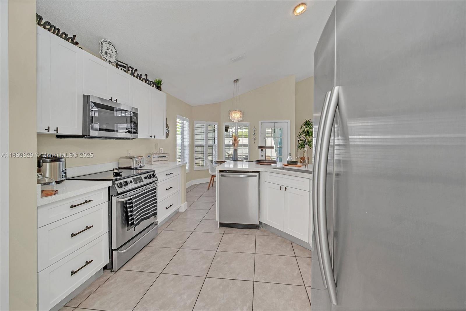 2915 Pembridge St Property Photo 15