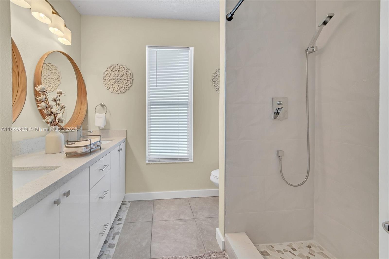 2915 Pembridge St Property Photo 28
