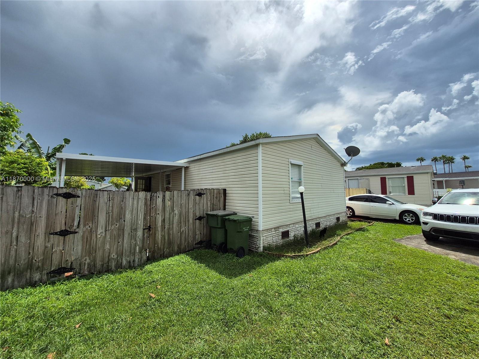 220 Ne 12th Ave Unit 157 Property Photo 5