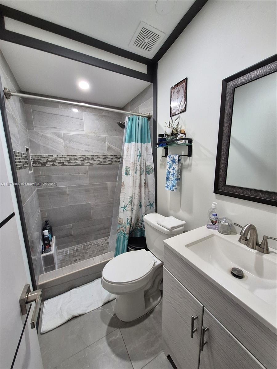 220 Ne 12th Ave Unit 157 Property Photo 24