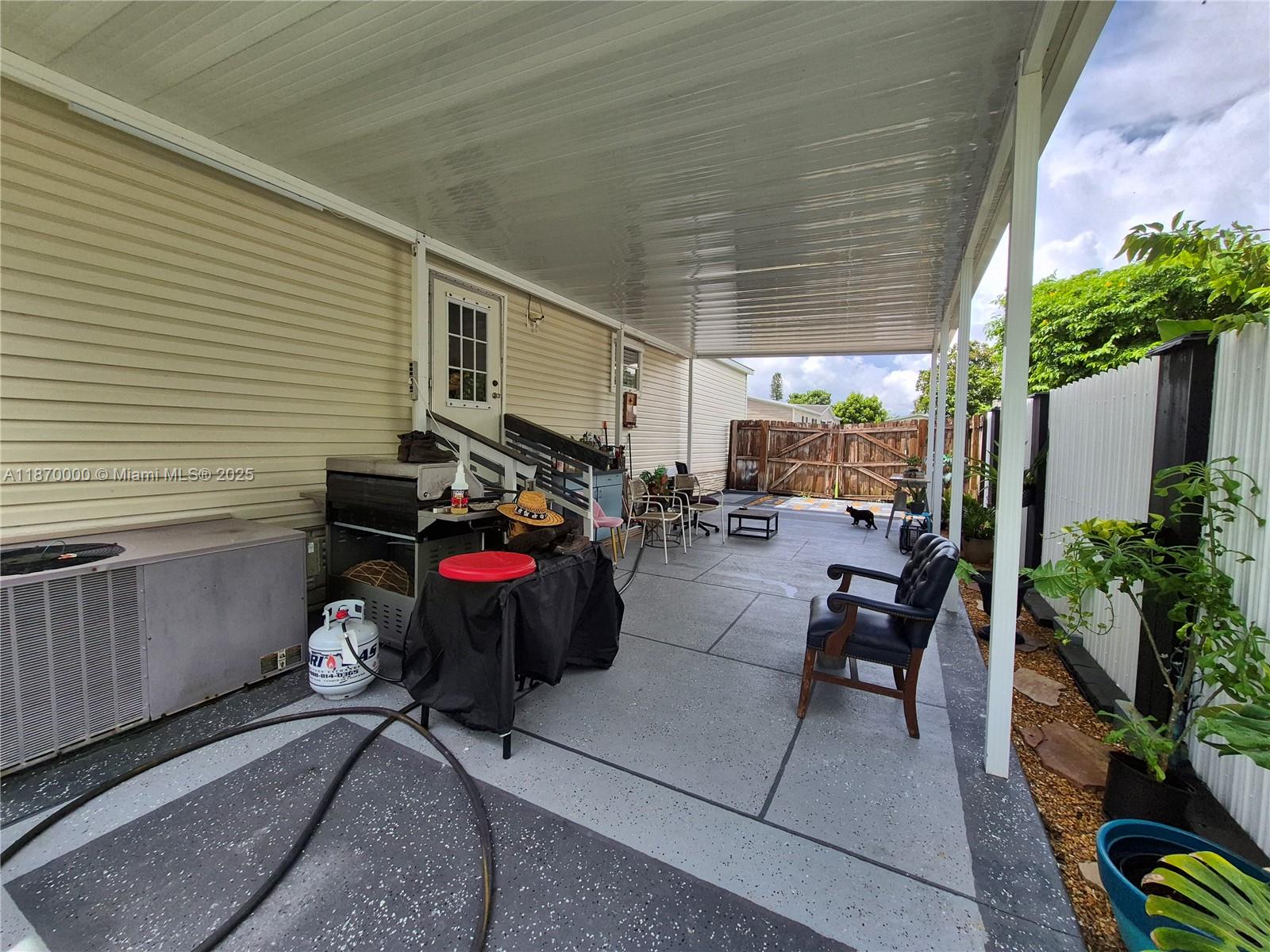 220 Ne 12th Ave Unit 157 Property Photo 29