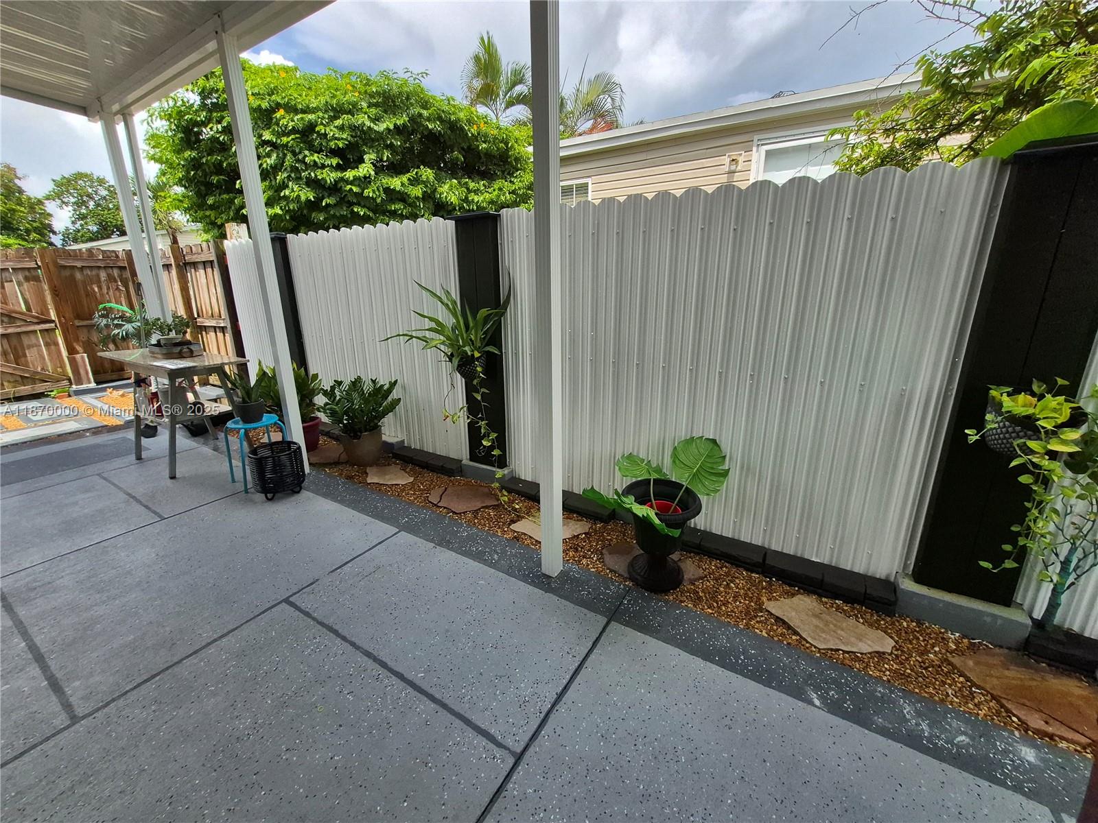 220 Ne 12th Ave Unit 157 Property Photo 36