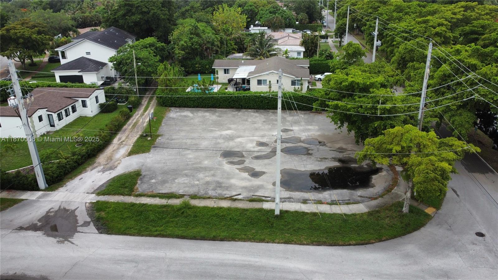 425 Esplanade Dr Property Photo 4