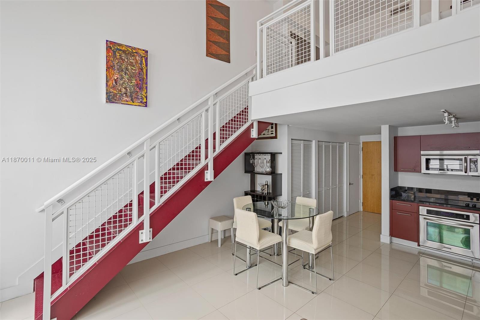 253 Ne 2 St 626 Property Photo 1