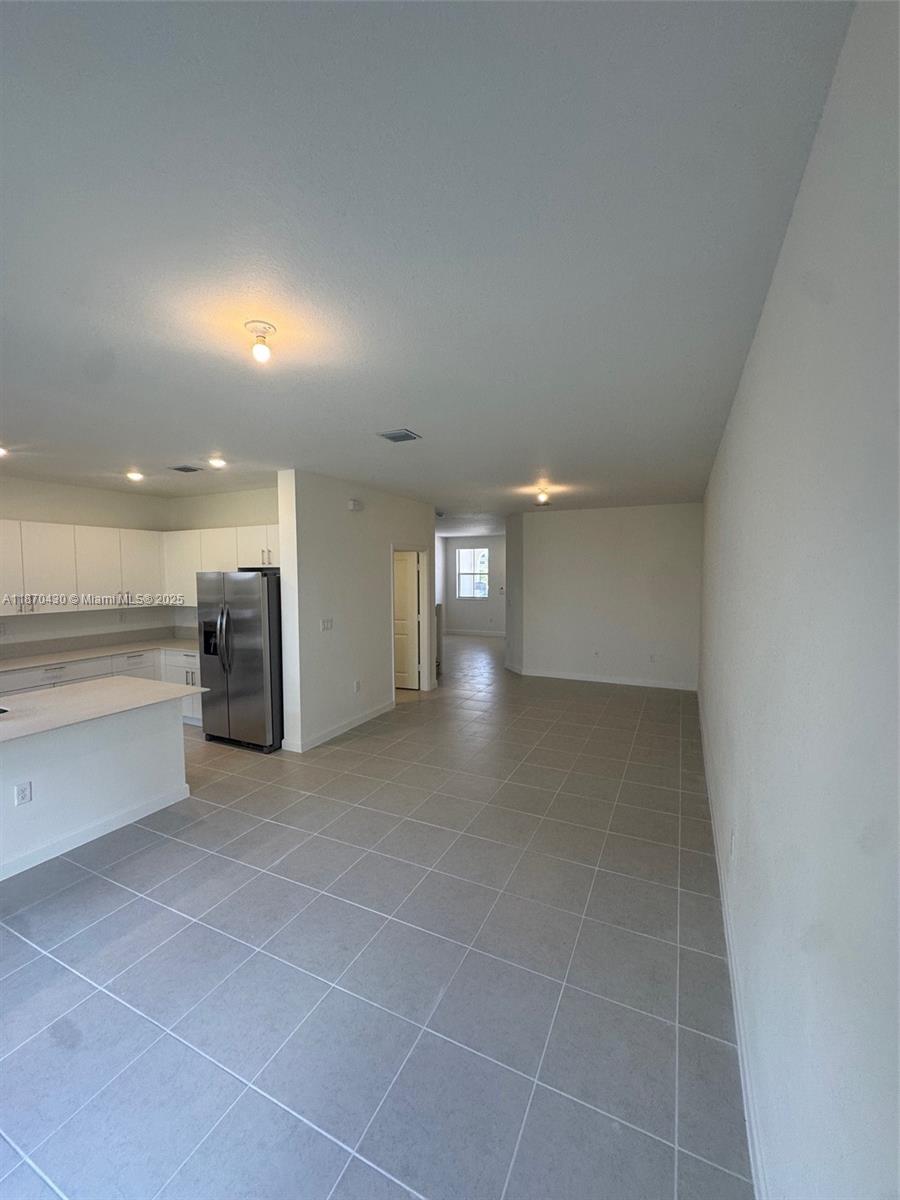 2439 Se 28th St 2439 Property Photo 9