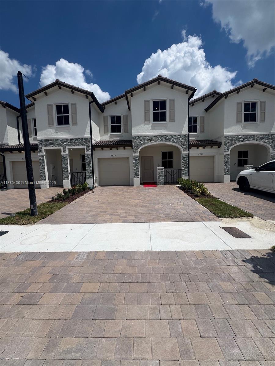 2439 Se 28th St 2439 Property Photo 17