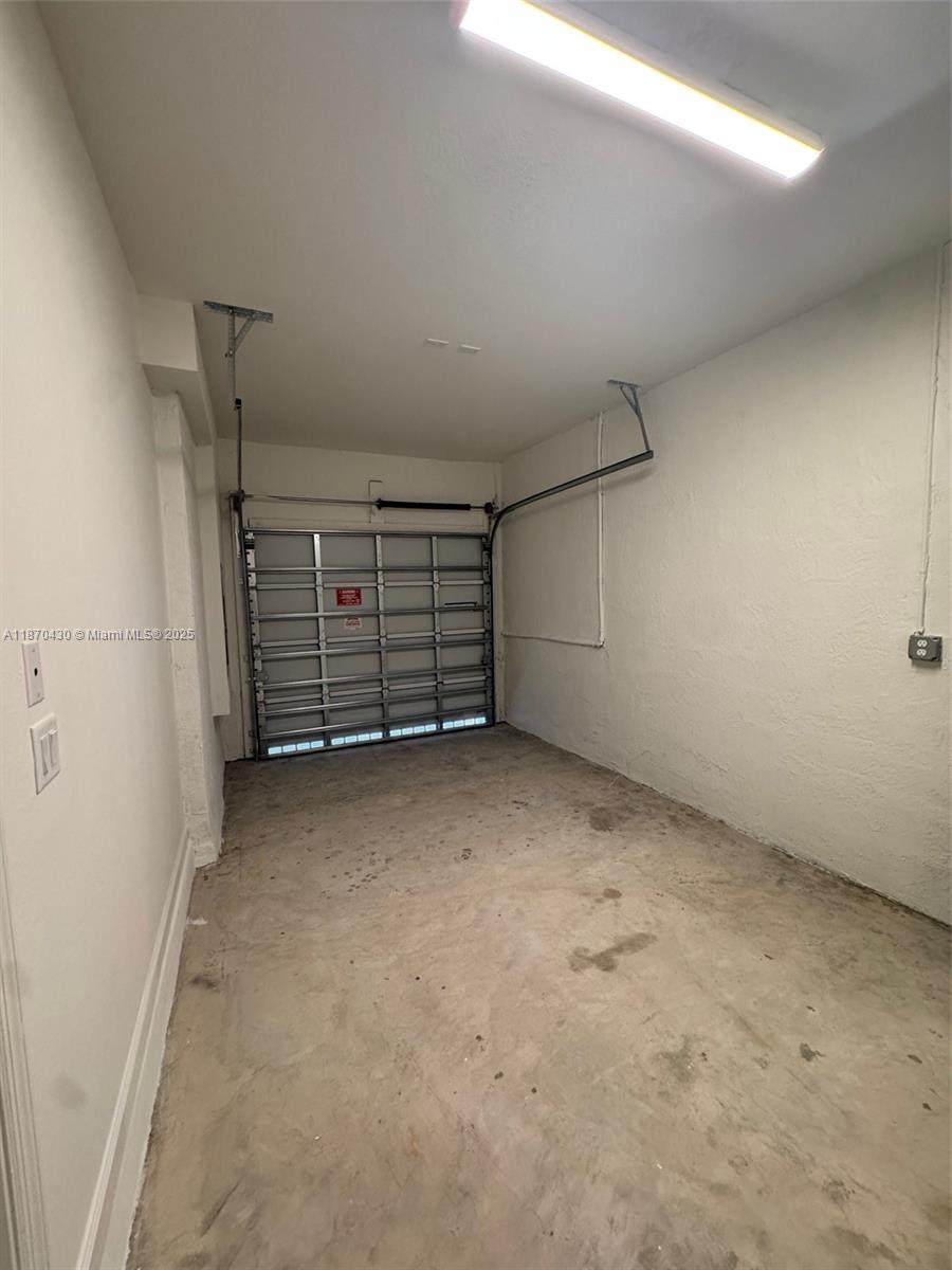 2439 Se 28th St 2439 Property Photo 19