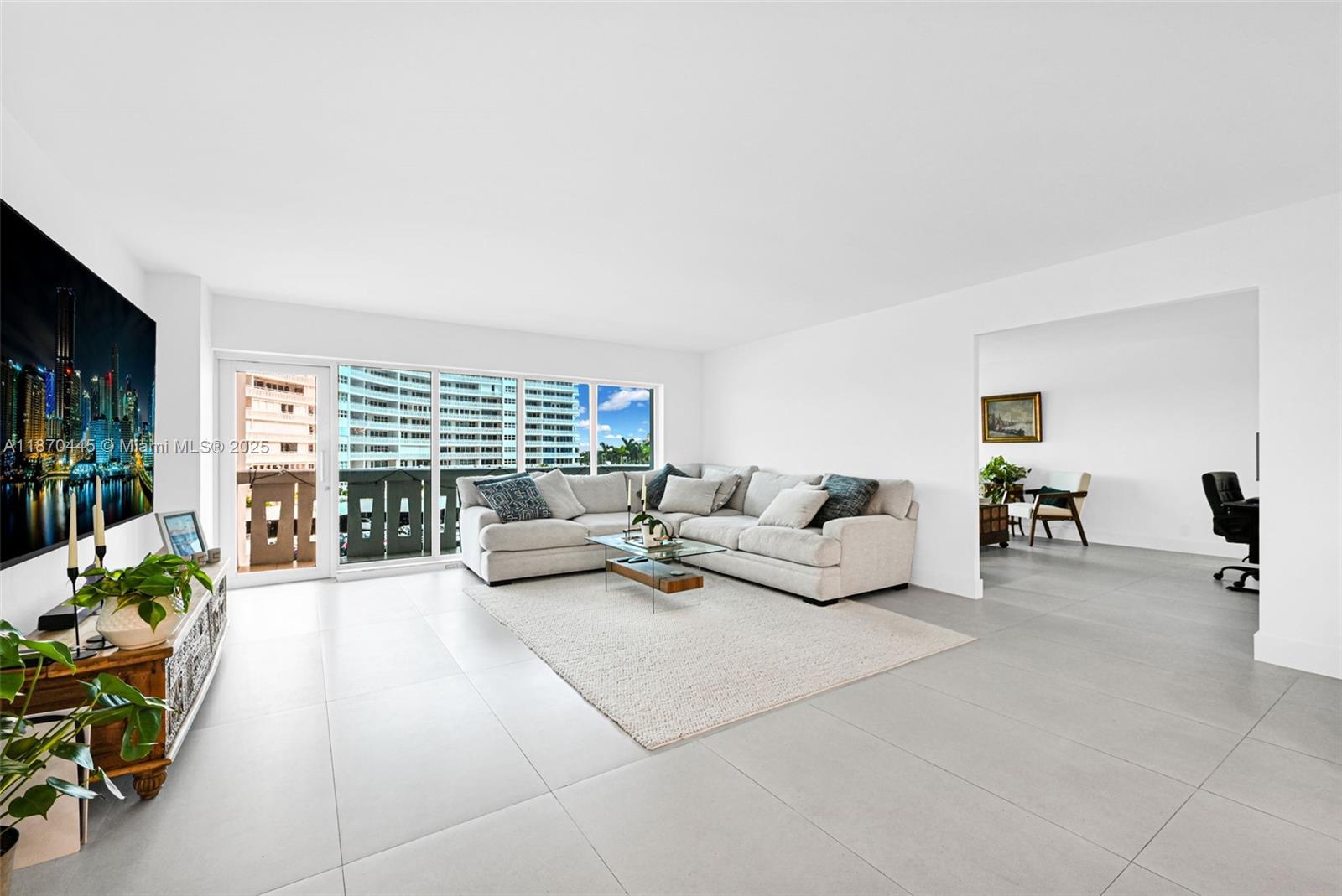 2100 S Ocean Dr 3cd Property Photo 8