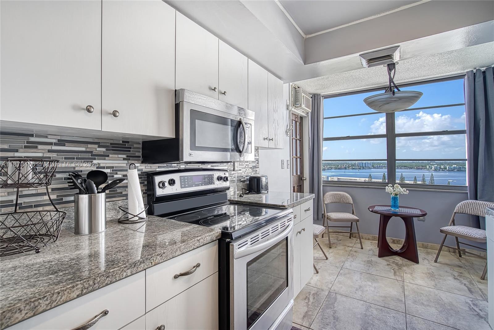 18021 Biscayne Blvd 1604 Property Photo 10