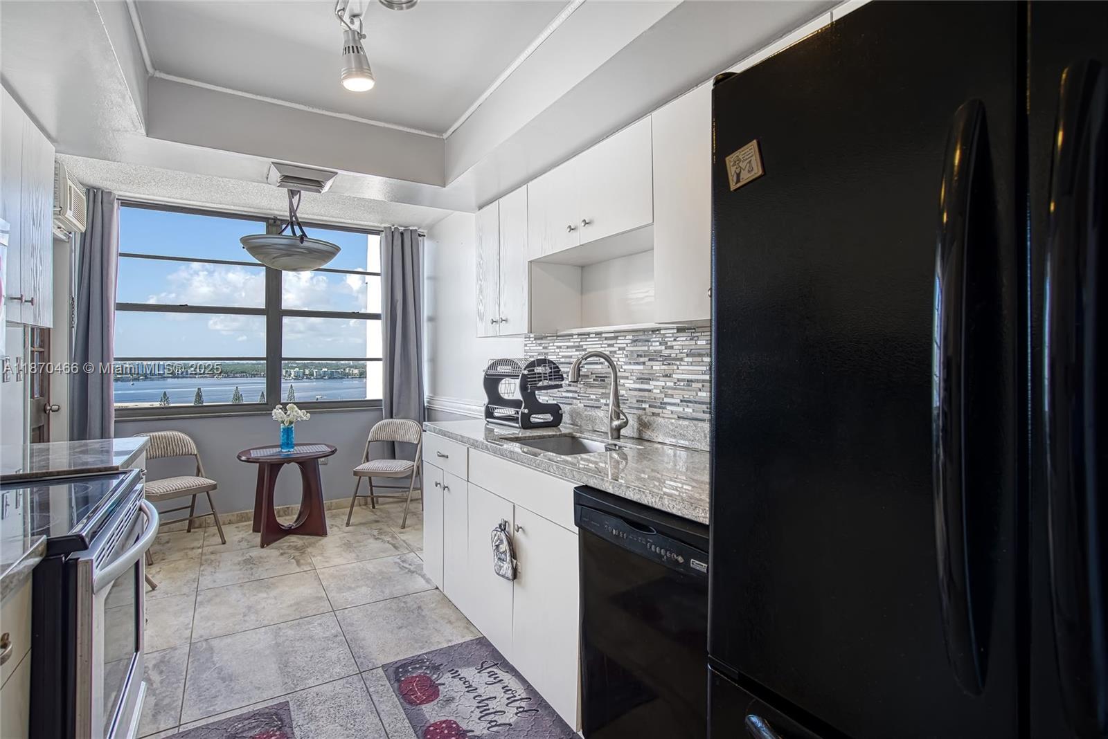 18021 Biscayne Blvd 1604 Property Photo 11