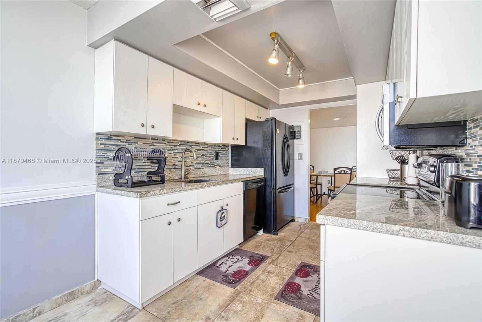 18021 Biscayne Blvd 1604 Property Photo 13