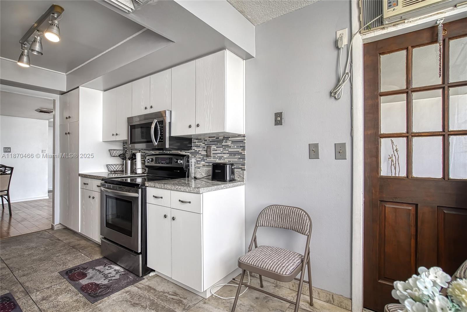 18021 Biscayne Blvd 1604 Property Photo 14
